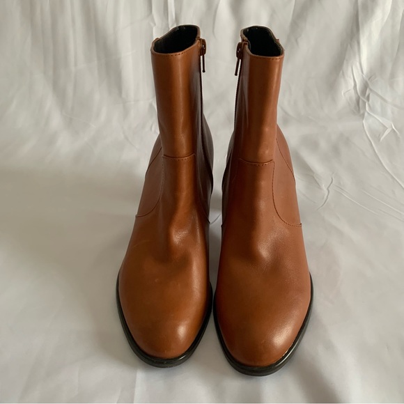 brown ankle boot heels - Picture 3 of 7